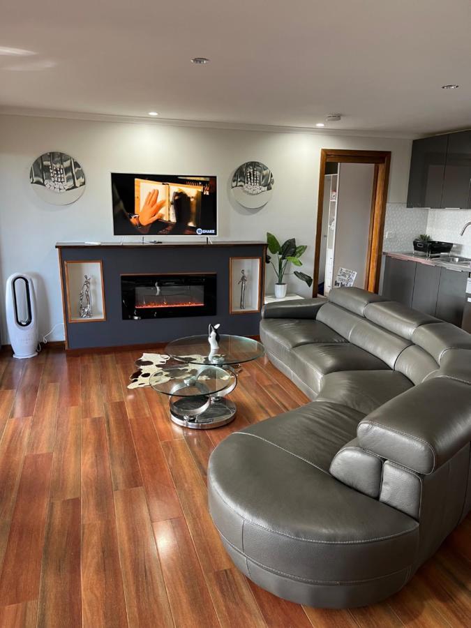 Palm Sydney, Modern With Water View Apartment Palm Beach